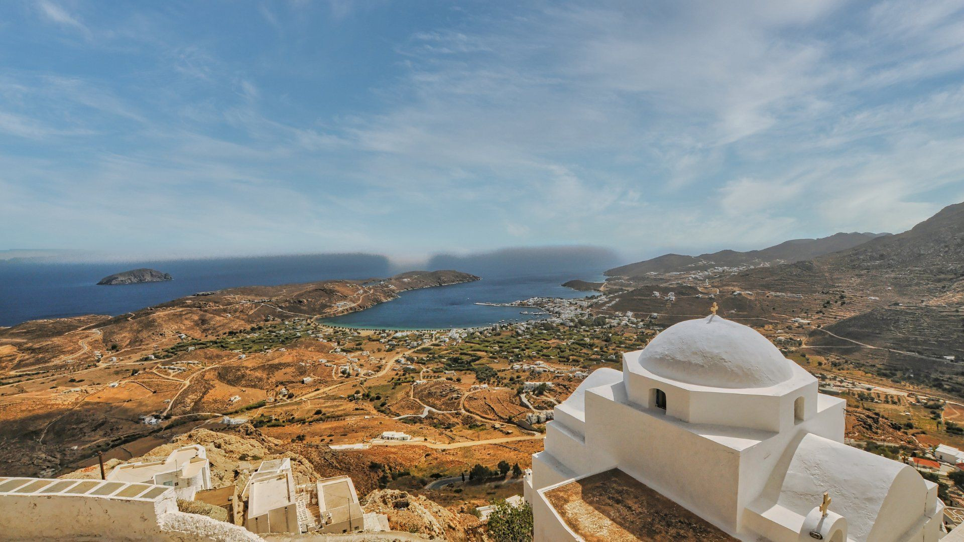 Kapelle mit Kuppel und Bucht von Chora aus - Serifos - Kykladen - Griechenland